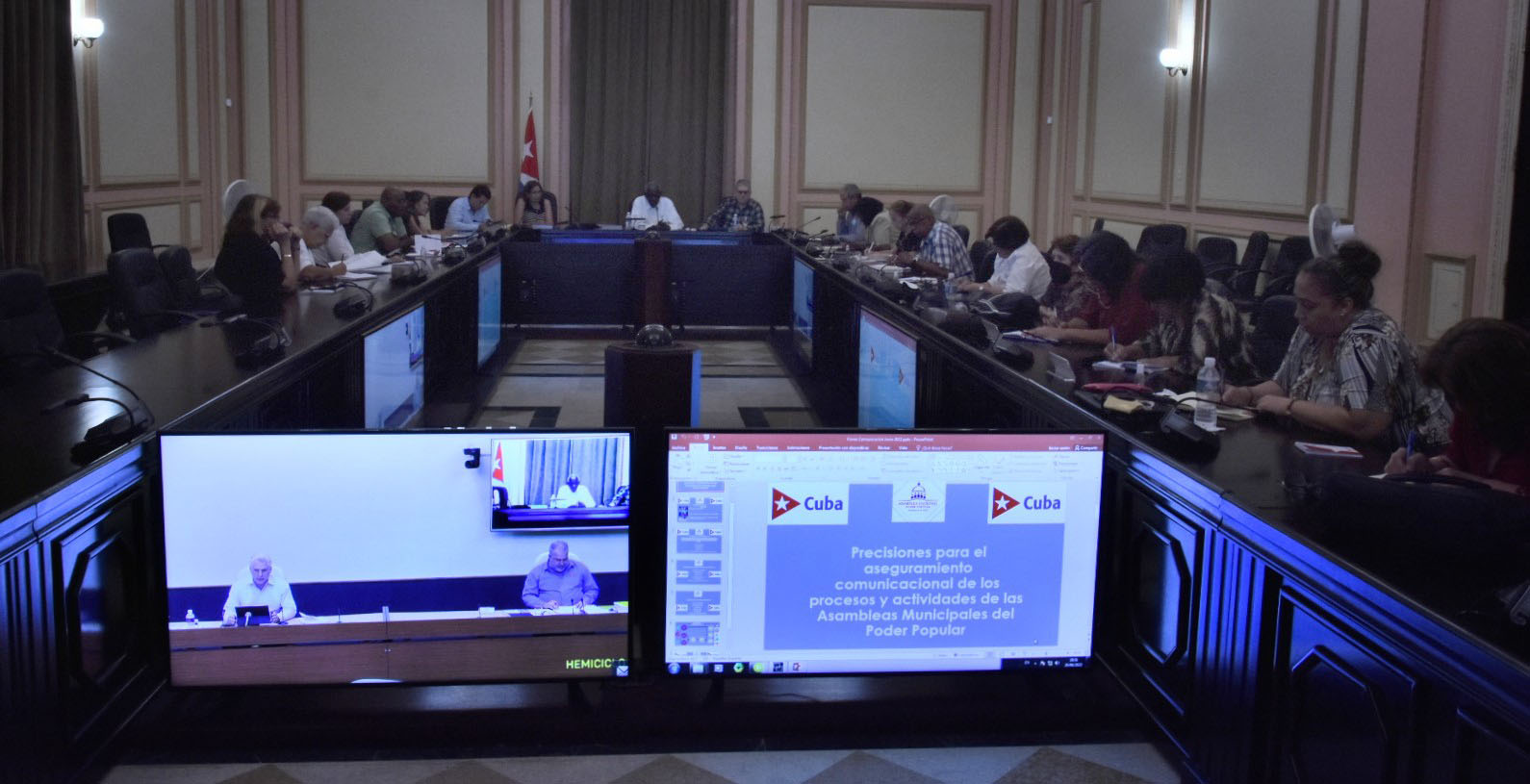 reunión con Presidentes de Asambleas Municipales del Poder Popular