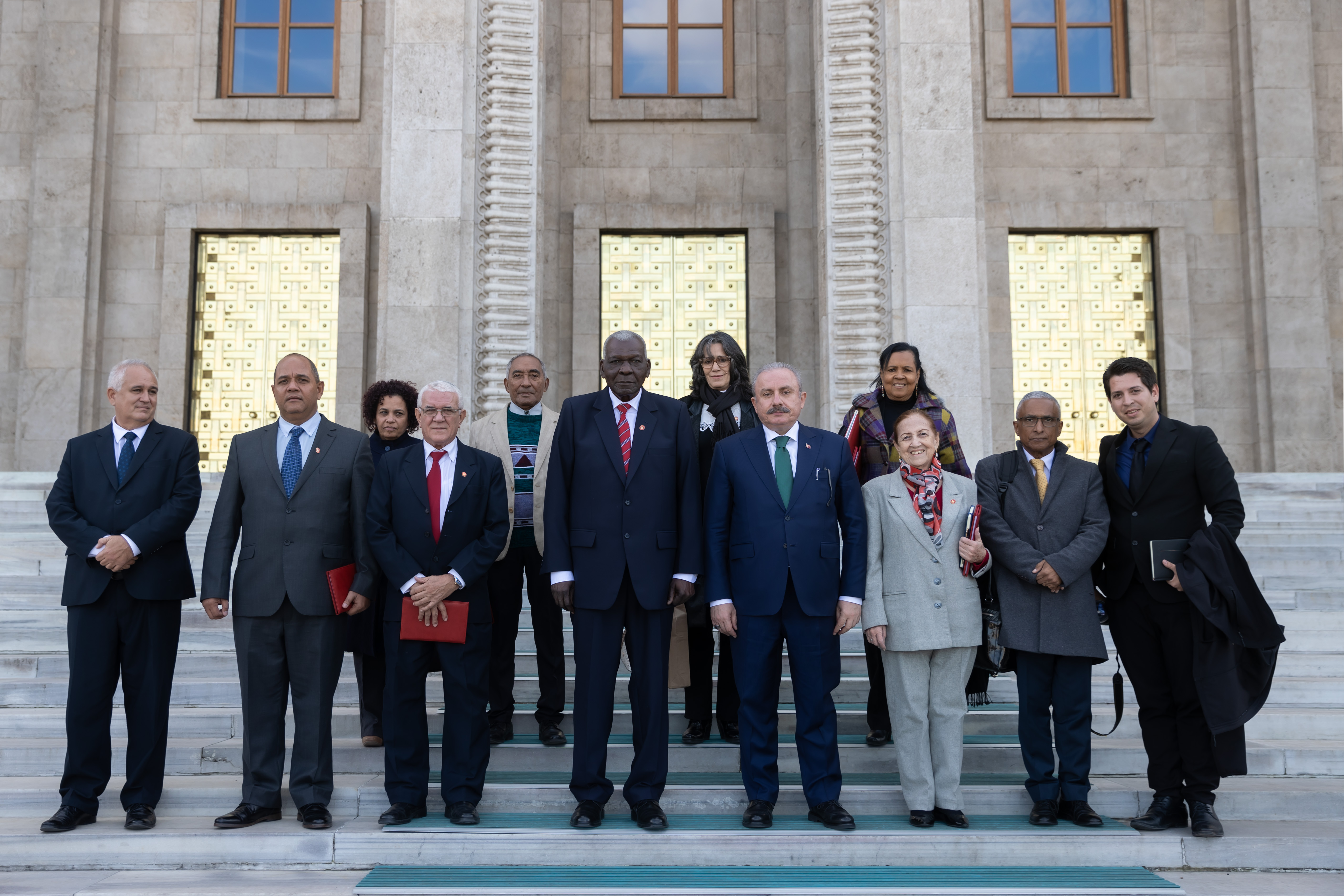 Visita oficial a la República de Türkiye de Esteban Lazo y delegación parlamentaria de Cuba