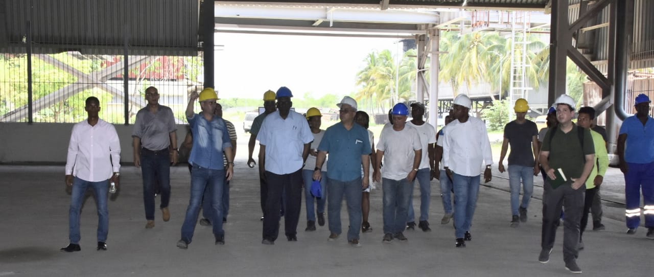 Esteban Lazo Hernández recorrió entidades productivas de La Habana