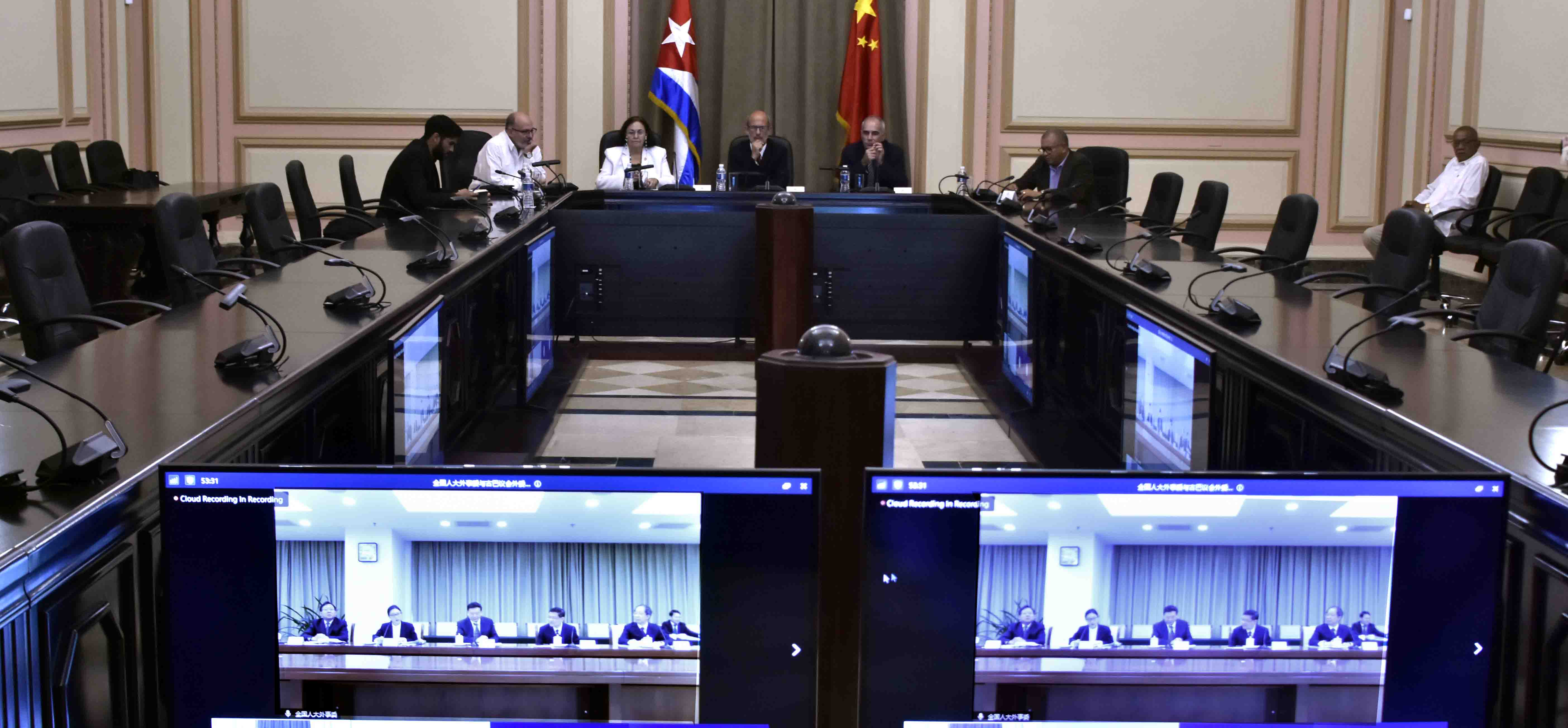 Asambleas nacionales de Cuba y China dispuestas a contribuir al fortalecimiento de las relaciones bilaterales 