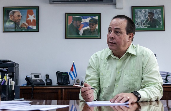 ministro de Salud Pública, doctor José Angel Portal Miranda