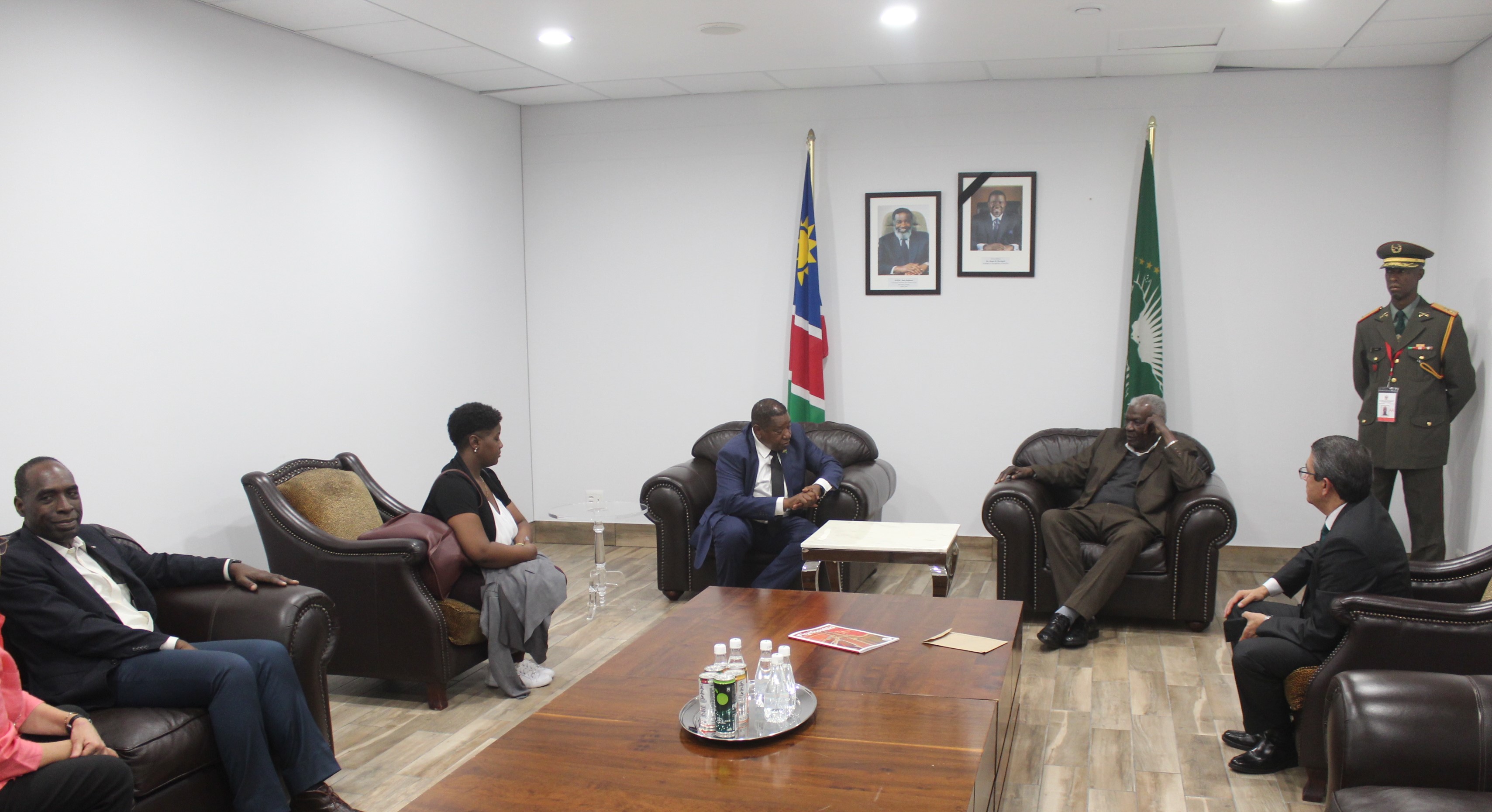 Arriba Esteban Lazo a Namibia para asistir al funeral de Estado de Hage G. Geingob 