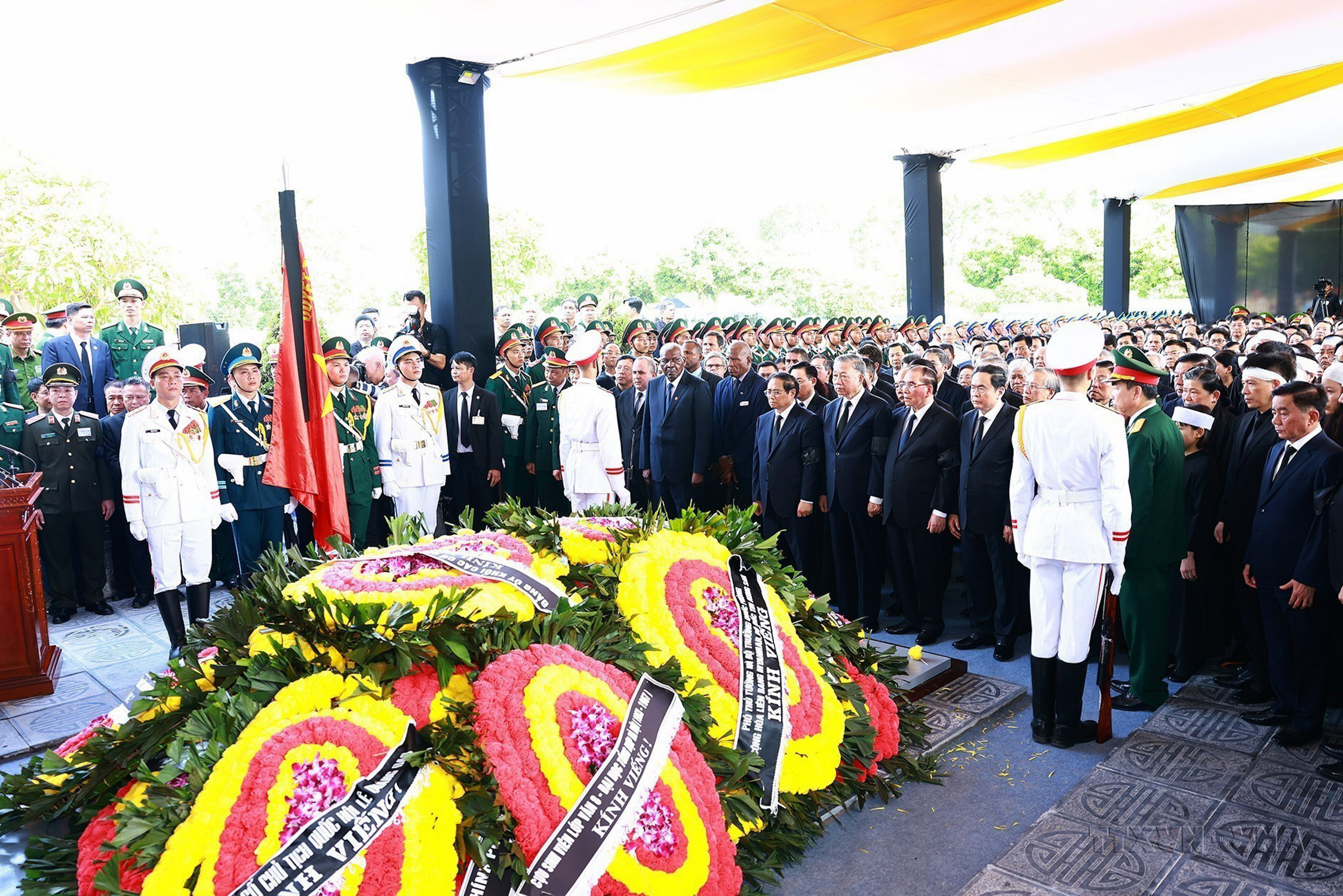 vna_potal_le_an_tang_tong_bi_thu_nguyen_phu_trong_7505289-11.jpg