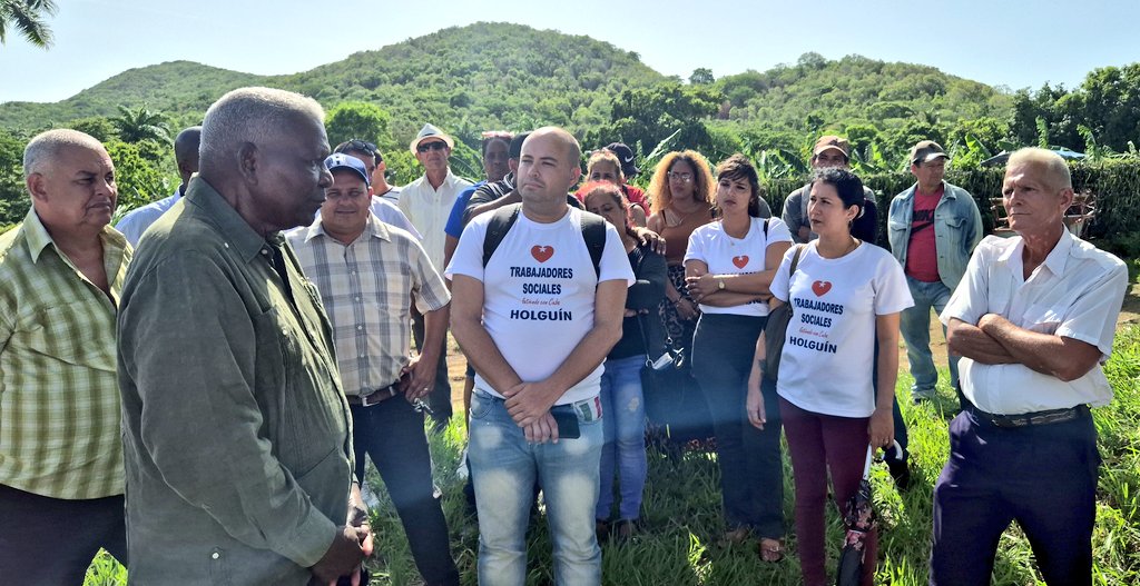 Recorrió Esteban Lazo centros de interés económico-social en la provincia de Holguín 