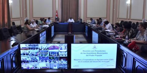 reunión con Presidentes de Asambleas Municipales del Poder Popular