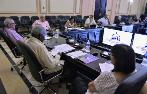 Comisiones parlamentarias Comisiones parlamentarias