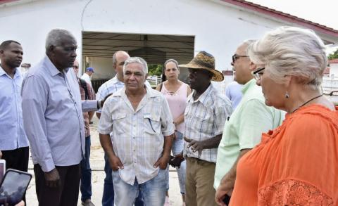 Empresa Agropecuaria Bacuranao Empresa Agropecuaria Bacuranao