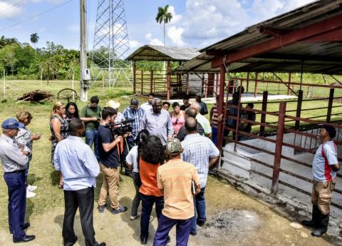 Empresa Agropecuaria Bacuranao Empresa Agropecuaria Bacuranao