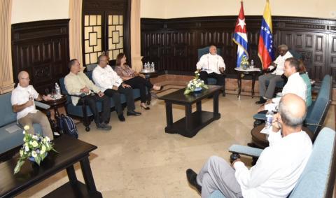 Recibió Esteban Lazo a Diosdado Cabello 