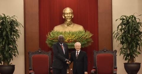 Esteban Lazo sostuvo encuentro con el Secretario General del Partido Comunista de Vietnam, Nguyen Phu Trong Esteban Lazo sostuvo encuentro con el Secretario General del Partido Comunista de Vietnam, Nguyen Phu Trong