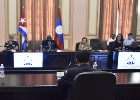 Recibe Esteban Lazo a Thongloun Sisoulith, secretario general del Partido Popular Revolucionario Lao y presidente de la República Democrática Popular Lao Recibe Esteban Lazo a Thongloun Sisoulith, secretario general del Partido Popular Revolucionario Lao y presidente de la República Democrática Popular Lao