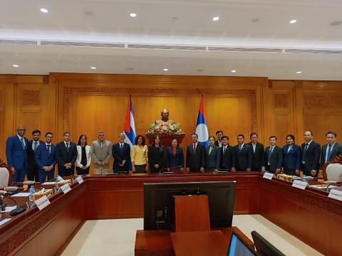 visita oficial a la República Democrática Popular Lao visita oficial a la República Democrática Popular Lao
