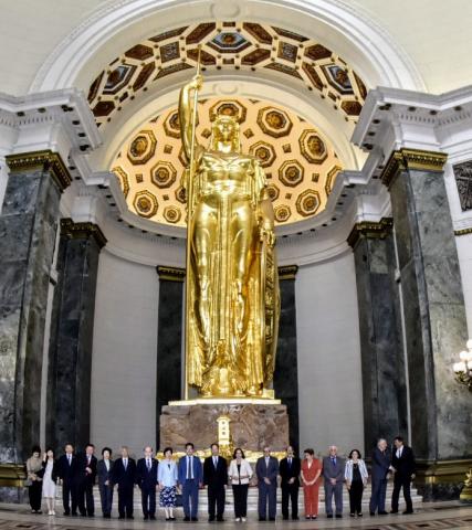 Cuba y China por profundizar sus históricas y fraternales relaciones Cuba y China por profundizar sus históricas y fraternales relaciones