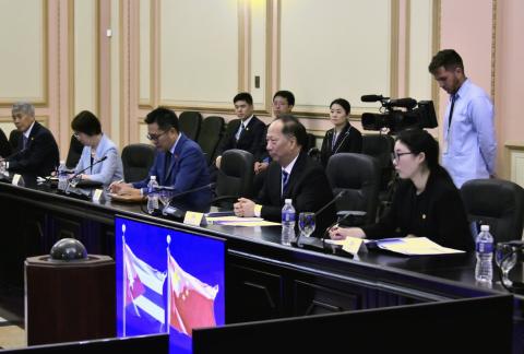 Cuba y China por profundizar sus históricas y fraternales relaciones Cuba y China por profundizar sus históricas y fraternales relaciones