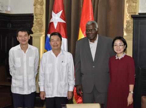 Recibió Esteban Lazo a Le Thanh Tung, Embajador de Vietnam en Cuba Recibió Esteban Lazo a Le Thanh Tung, Embajador de Vietnam en Cuba
