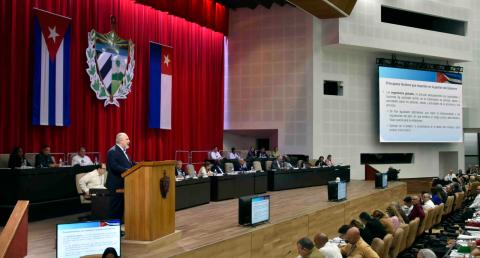 Proyecciones de Gobierno para corregir distorsiones y reimpulsar la economía durante el año 2024 Proyecciones de Gobierno para corregir distorsiones y reimpulsar la economía durante el año 2024