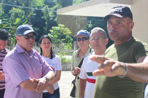 Comisiones de la Asamblea Nacional, en Guisa y Buey Arriba, en estrecho intercambio con pobladores de la serranía granmense Comisiones de la Asamblea Nacional, en Guisa y Buey Arriba, en estrecho intercambio con pobladores de la serranía granmense