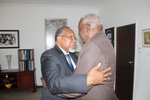 Realizó Esteban Lazo visita de trabajo a Sudáfrica Realizó Esteban Lazo visita de trabajo a Sudáfrica