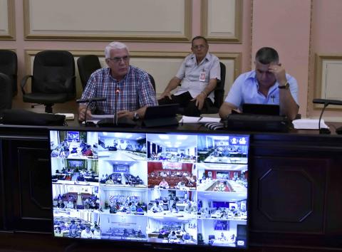 reunión con presidentes de asambleas municipales del Poder Popular