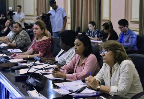 reunión con presidentes de asambleas municipales del Poder Popular