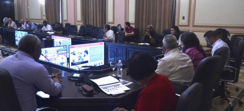 La Estrategia Económica-Social y las proyecciones del Gobierno para corregir distorsiones y reimpulsar la economía, como guía para la conducción del trabajo en la industria cubana La Estrategia Económica-Social y las proyecciones del Gobierno para corregir distorsiones y reimpulsar la economía, como guía para la conducción del trabajo en la industria cubana