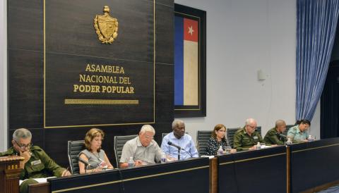 Encabeza Esteban Lazo debate de diputados cubanos sobre proyectos de leyes de Ciudadanía y de Extranjería Encabeza Esteban Lazo debate de diputados cubanos sobre proyectos de leyes de Ciudadanía y de Extranjería