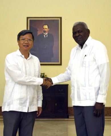 Recibe Esteban Lazo a Embajadores de China y de Vietnam Recibe Esteban Lazo a Embajadores de China y de Vietnam
