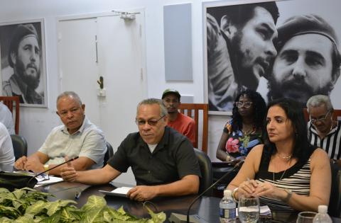 Participó Esteban Lazo en chequeo de programas y acciones en La Habana Participó Esteban Lazo en chequeo de programas y acciones en La Habana