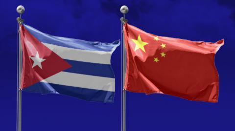 Felicita Esteban Lazo a autoridades parlamentarias en ocasión del aniversario 75 de la fundación de la República Popular de China Felicita Esteban Lazo a autoridades parlamentarias en ocasión del aniversario 75 de la fundación de la República Popular de China