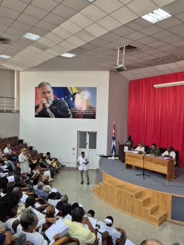 Participó Esteban Lazo en sesión ordinaria de la Asamblea Municipal del Poder Popular de Arroyo Naranjo Participó Esteban Lazo en sesión ordinaria de la Asamblea Municipal del Poder Popular de Arroyo Naranjo