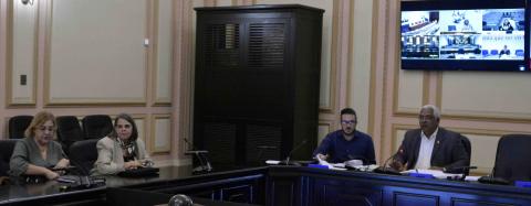 Desde la participación colectiva, avanzar en la implementación de las proyecciones del Gobierno para corregir distorsiones y reimpulsar la economía Desde la participación colectiva, avanzar en la implementación de las proyecciones del Gobierno para corregir distorsiones y reimpulsar la economía