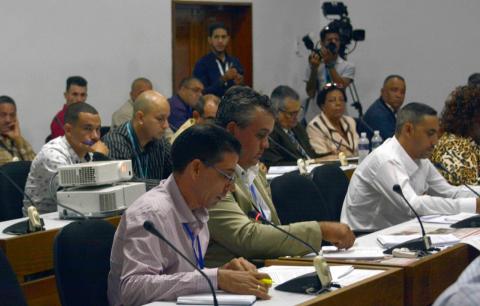 Intensa primera jornada de reuniones de comisiones parlamentarias Intensa primera jornada de reuniones de comisiones parlamentarias