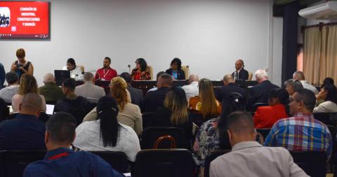 Intensa primera jornada de reuniones de comisiones parlamentarias Intensa primera jornada de reuniones de comisiones parlamentarias