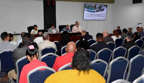 Comisiones parlamentarias analizaron importantes temas de la agenda nacional Comisiones parlamentarias analizaron importantes temas de la agenda nacional