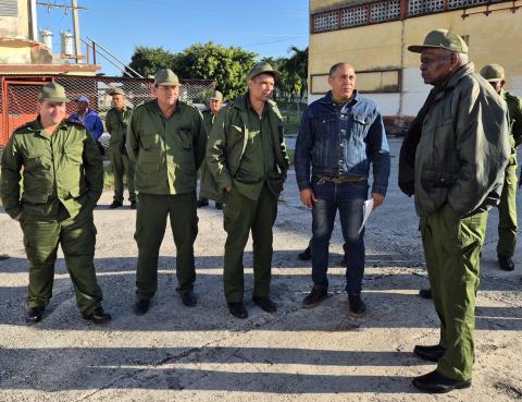 Asiste Esteban Lazo a jornada del Día Nacional de la Defensa de la Zona de Defensa Los Pinos, en Arroyo Naranjo Asiste Esteban Lazo a jornada del Día Nacional de la Defensa de la Zona de Defensa Los Pinos, en Arroyo Naranjo