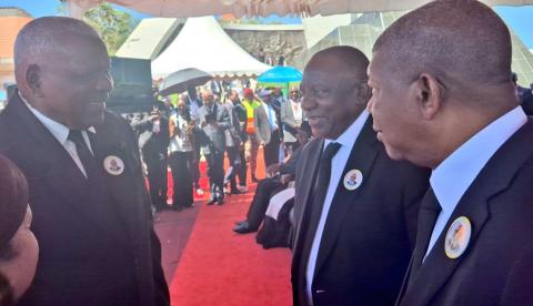 Intercambió Esteban Lazo con máximas autoridades de Namibia y participó en ceremonia de sepelio de Sam Nujoma
