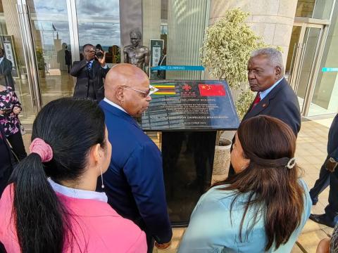 Sostienen fraternal encuentro titulares de los Parlamentos de Cuba y de Zimbabue Sostienen fraternal encuentro titulares de los Parlamentos de Cuba y de Zimbabue