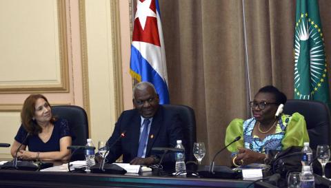 Preside Esteban Lazo inicio en Cuba de la jornada de celebración por el Día de África Preside Esteban Lazo inicio en Cuba de la jornada de celebración por el Día de África