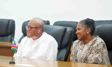 Recibió Esteban Lazo a Monica Geingos, esposa del fallecido tercer Presidente de la República de Namibia 