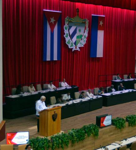 En el fortalecimiento del control y la participación popular aportan todos los cubanos En el fortalecimiento del control y la participación popular aportan todos los cubanos