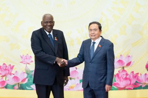Comité de Cooperación Interparlamentaria: un mecanismo esencial para el fortalecimiento de las relaciones entre Cuba y Vietnam Comité de Cooperación Interparlamentaria: un mecanismo esencial para el fortalecimiento de las relaciones entre Cuba y Vietnam