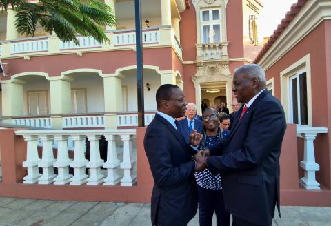 Cuba y Angola: 50 años de relaciones diplomáticas históricas y entrañables Cuba y Angola: 50 años de relaciones diplomáticas históricas y entrañables