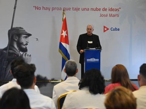 Comparecencia del Presidente de la República, ante los medios de prensa nacionales y extranjeros, en el Palacio de la Revolución Comparecencia del Presidente de la República, ante los medios de prensa nacionales y extranjeros, en el Palacio de la Revolución
