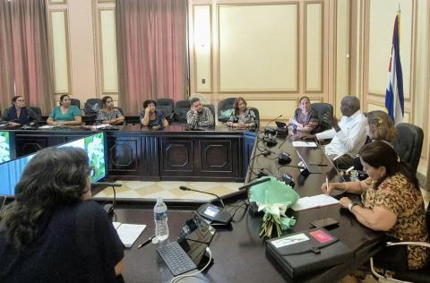 Diputadas cubanas conmemoran el Día Internacional de la Mujer 