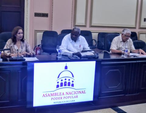 Aprueba Consejo de Estado cuatro nuevos decretos leyes y evalúa cómo contribuir desde el municipio a la implementación de las transformaciones económicas y sociales Aprueba Consejo de Estado cuatro nuevos decretos leyes y evalúa cómo contribuir desde el municipio a la implementación de las transformaciones económicas y sociales