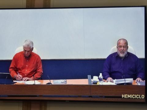 Continuar avanzando con prioridad y participación popular en la implementación de las transformaciones económicas y sociales Continuar avanzando con prioridad y participación popular en la implementación de las transformaciones económicas y sociales
