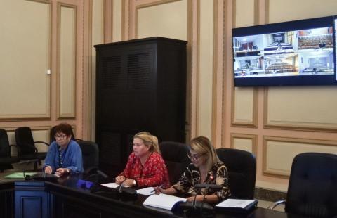 Continuar avanzando con prioridad y participación popular en la implementación de las transformaciones económicas y sociales Continuar avanzando con prioridad y participación popular en la implementación de las transformaciones económicas y sociales