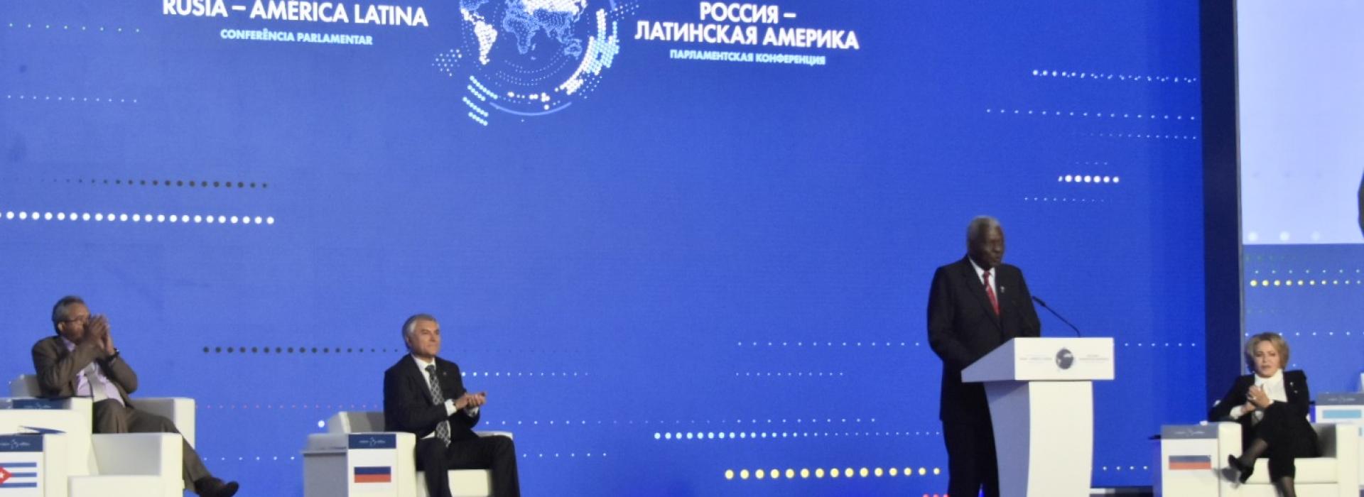 Interviene Esteban Lazo en sesión plenaria de la Conferencia Parlamentaria Internacional «Rusia-América Latina»