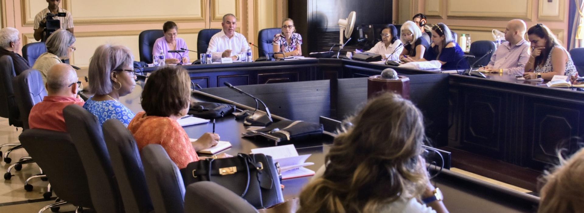 Diputados dan seguimiento a la situación de los precios en el país