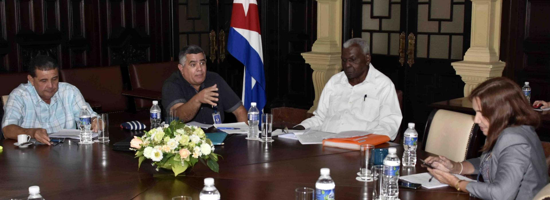 Ejercicio parlamentario para impulsar la actividad de producción de alimentos en Cuba